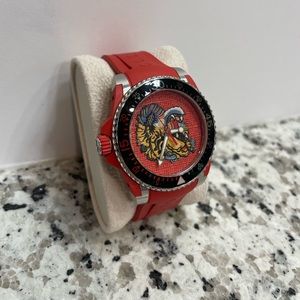 Men’s Gucci watch